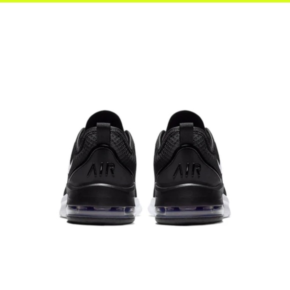 Limited Edition Nike Air Max Motion 2 - Picture 4 of 8